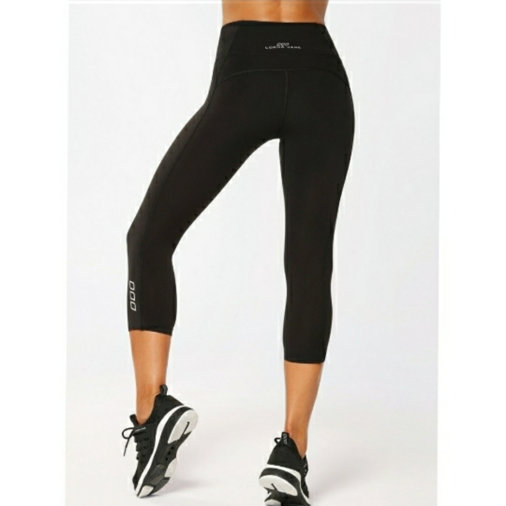 Black capri leggings